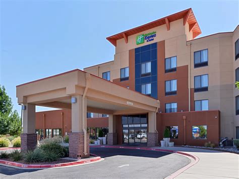 albuquerque holiday inn express.